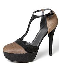 Pumps mit Fell von Stuart Weitzman Herbst-Winter 2011-2012